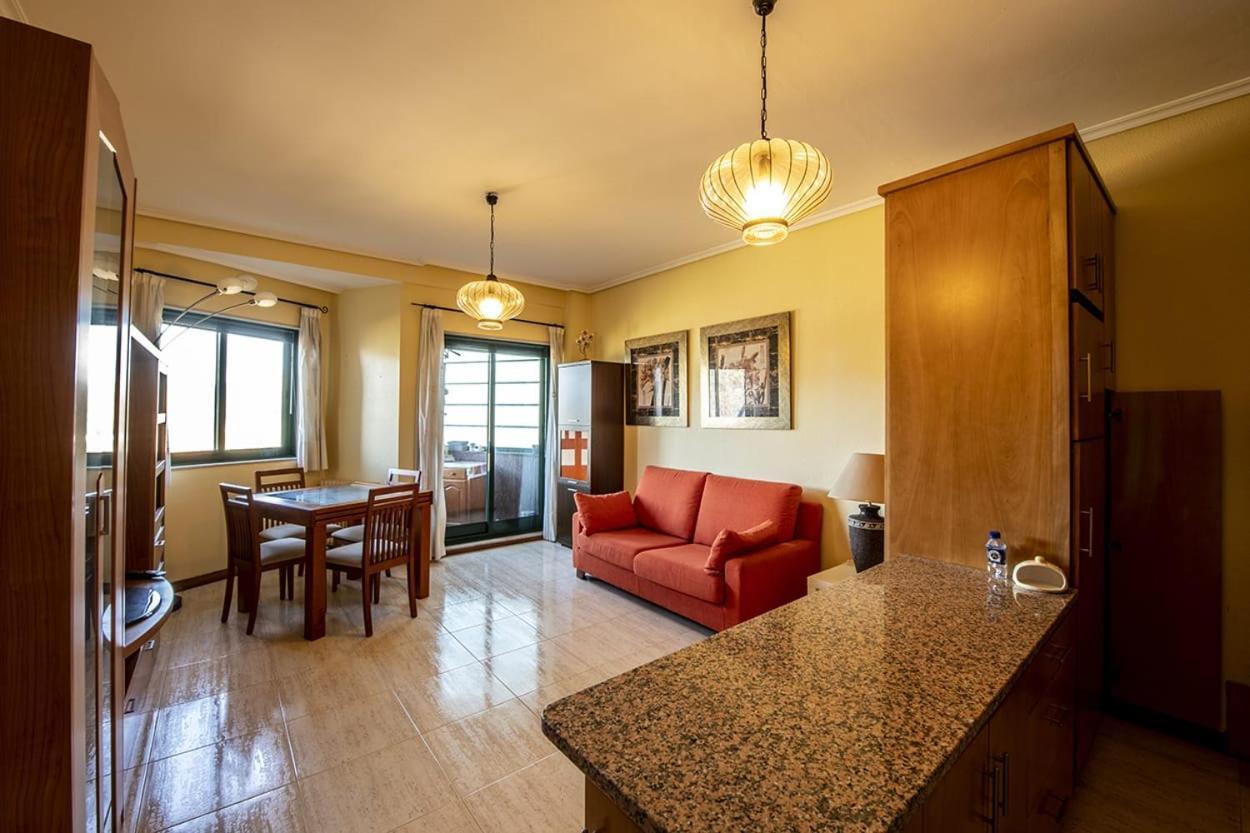 Samil Apartment, Primera Linea De Playa Con Wifi Y Garaje 비고 외부 사진