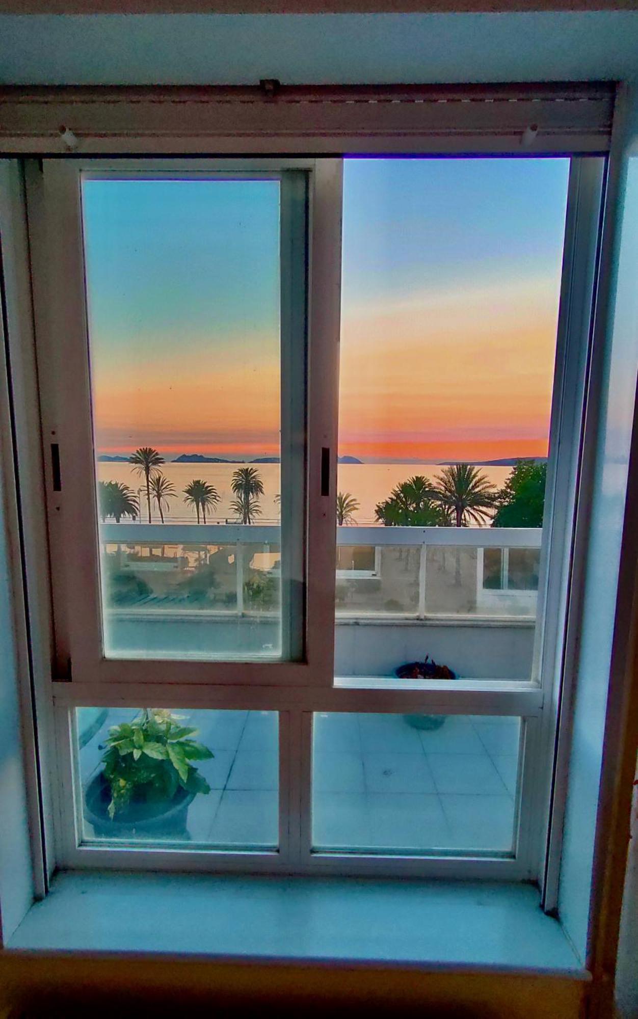 Samil Apartment, Primera Linea De Playa Con Wifi Y Garaje 비고 외부 사진