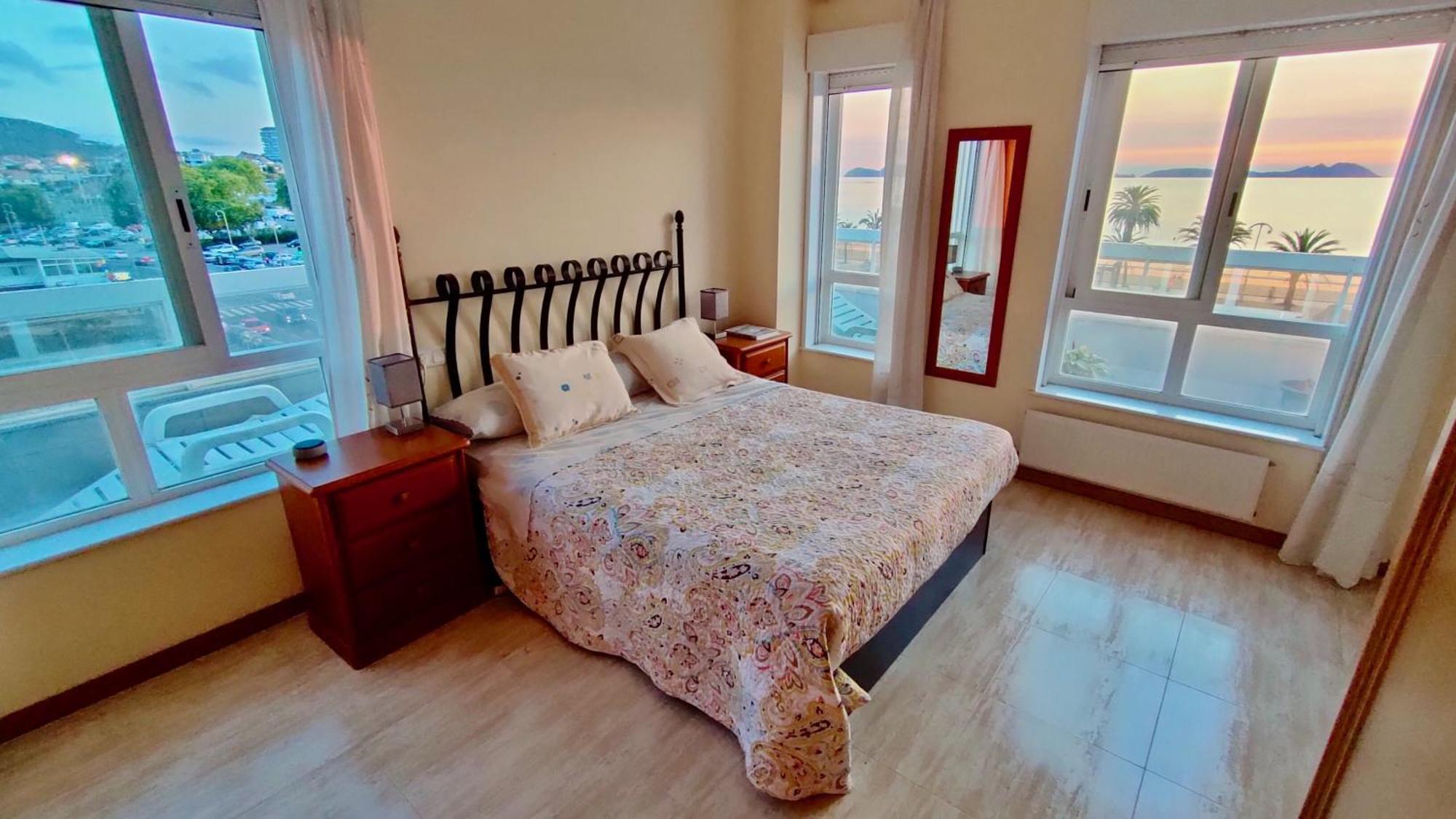 Samil Apartment, Primera Linea De Playa Con Wifi Y Garaje 비고 외부 사진