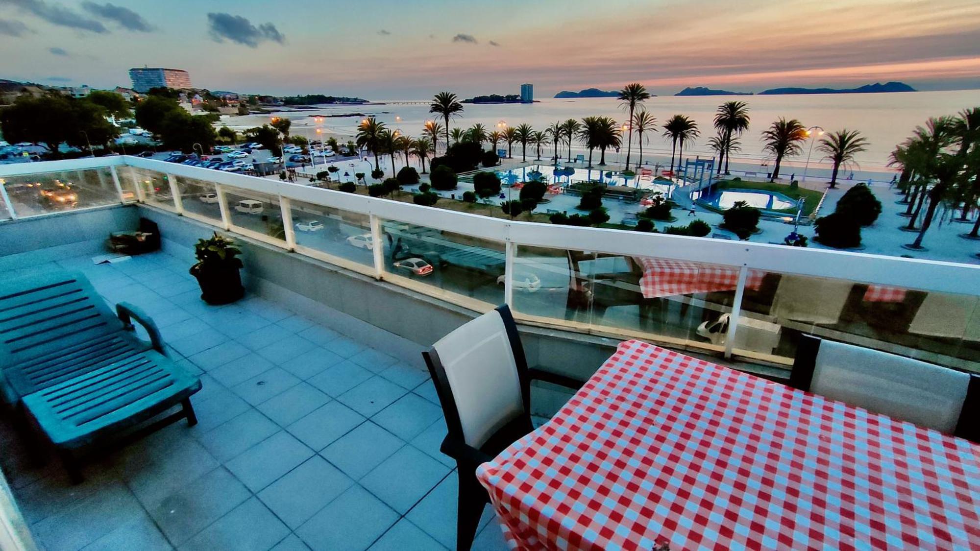Samil Apartment, Primera Linea De Playa Con Wifi Y Garaje 비고 외부 사진